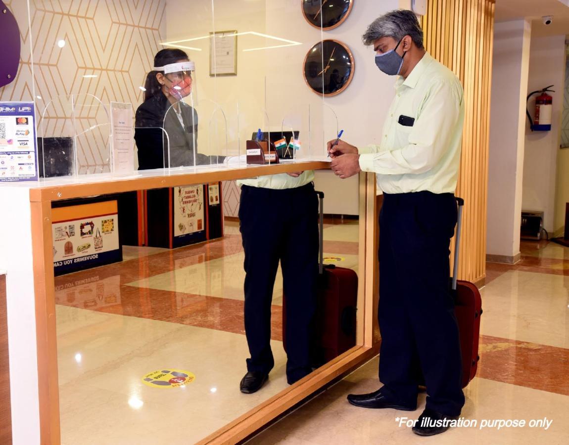 Oyo Hotel Karemore Celebration Bhandāra Εξωτερικό φωτογραφία