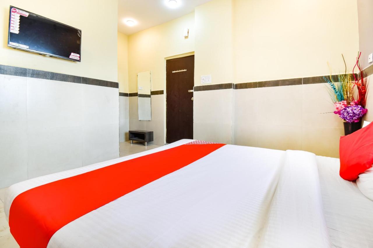 Oyo Hotel Karemore Celebration Bhandāra Εξωτερικό φωτογραφία